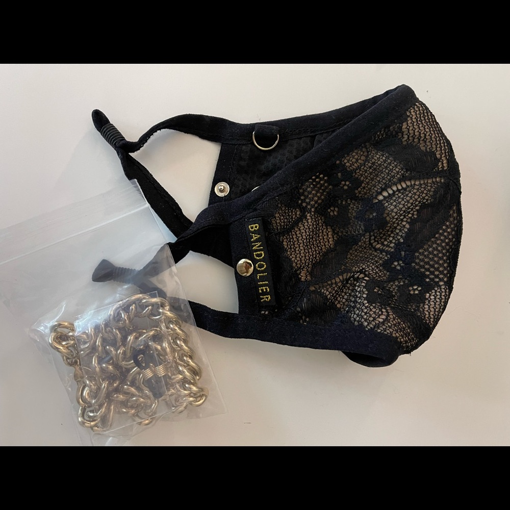 NEW Bandolier lace/nude Chloe mask with chain.